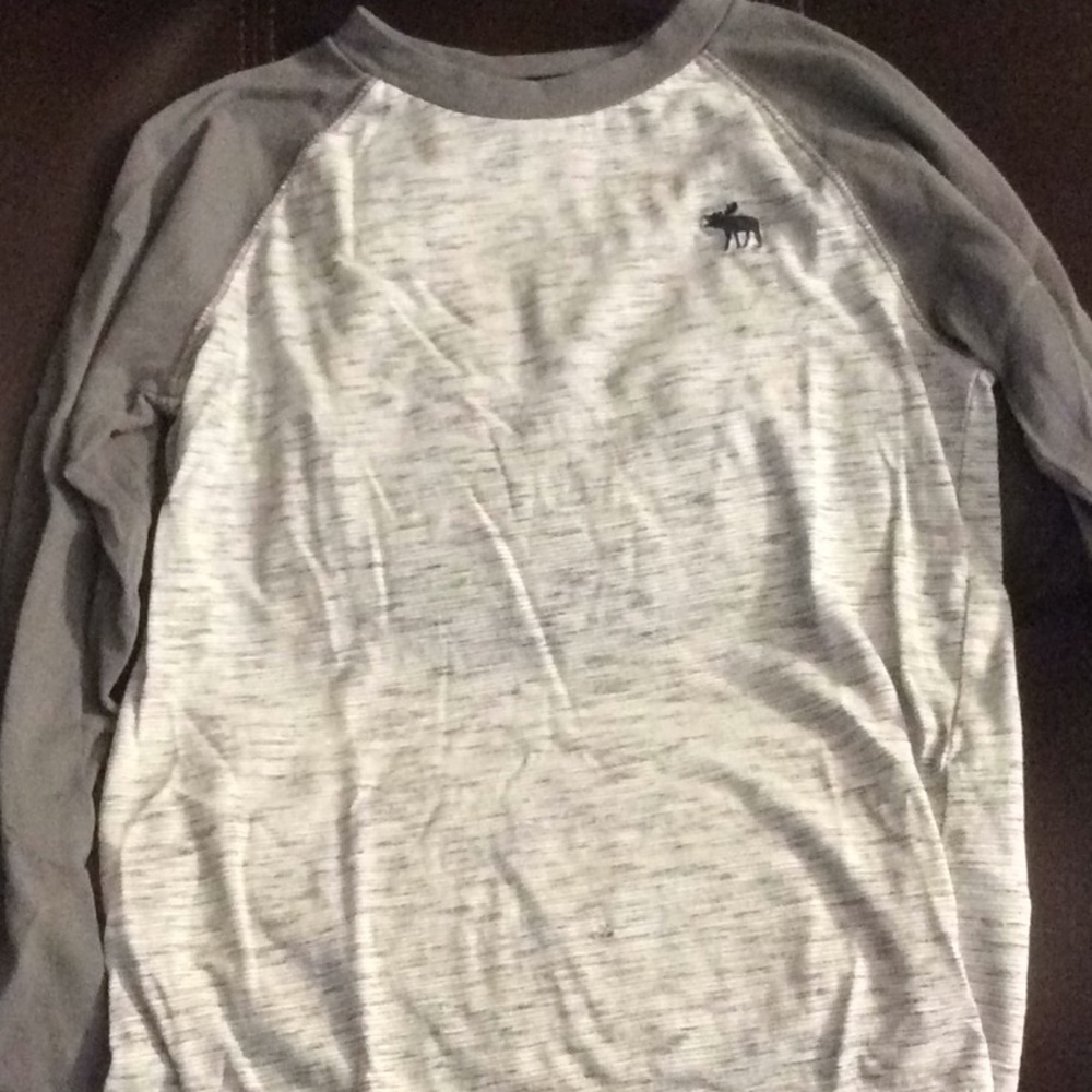 Abercrombie Kids Long Sleeve T-Shirt Gray Size 8